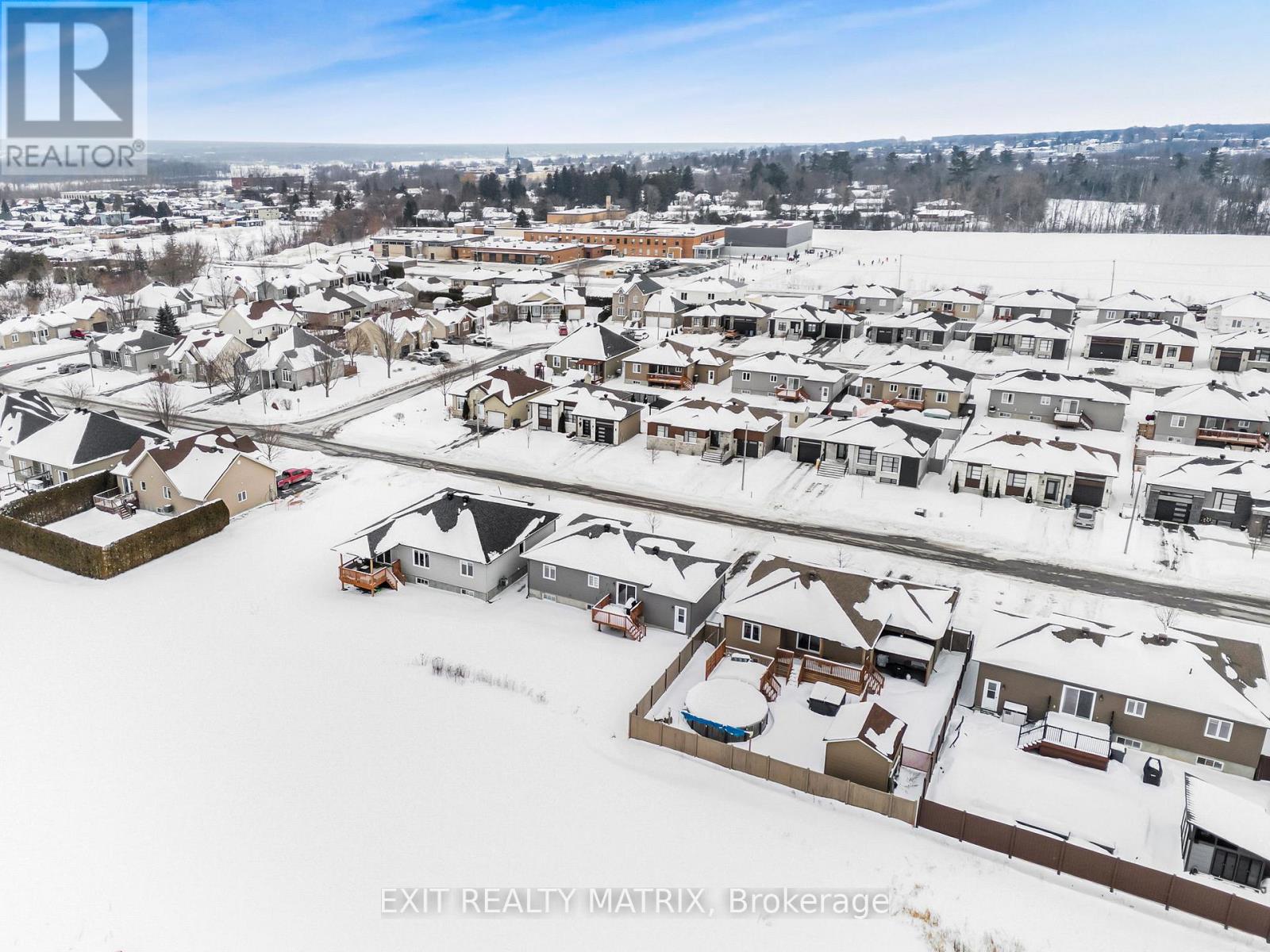 680 Roxane Crescent, Hawkesbury, Ontario  K6A 3W8 - Photo 31 - X12758710