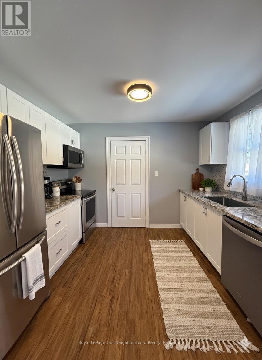 Upper - 741 Maryland Avenue, Peterborough, Ontario  K9J 4P5 - Photo 3 - X12756990