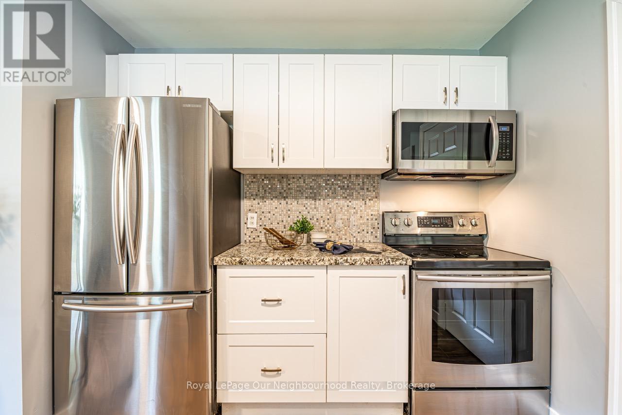 Upper - 741 Maryland Avenue, Peterborough, Ontario  K9J 4P5 - Photo 4 - X12756990