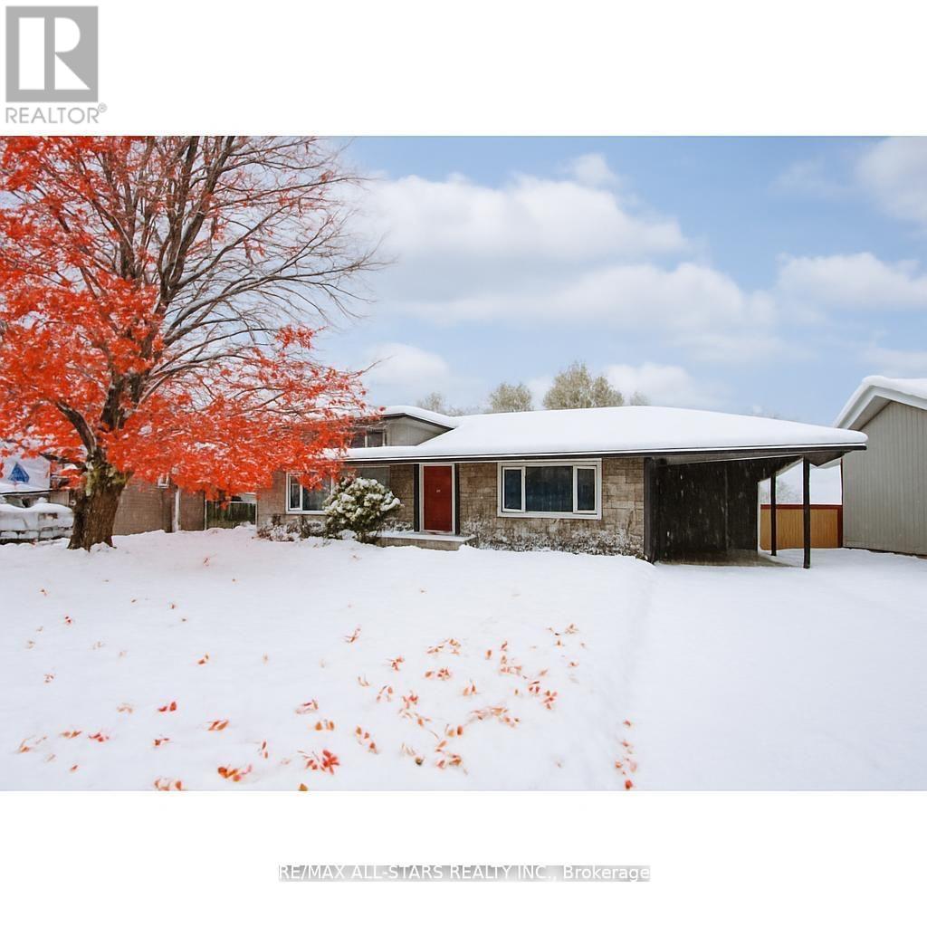 112 Adelaide Street N, Kawartha Lakes (Lindsay), Ontario  K9V 4L9 - Photo 1 - X12756860