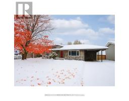 112 ADELAIDE STREET N, Kawartha Lakes, Ontario