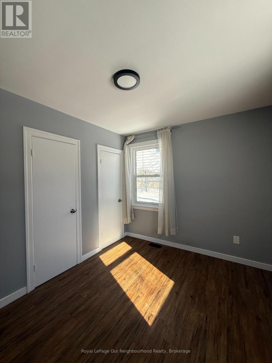 Upper - 741 Maryland Avenue, Peterborough, Ontario  K9J 4P5 - Photo 8 - X12756990