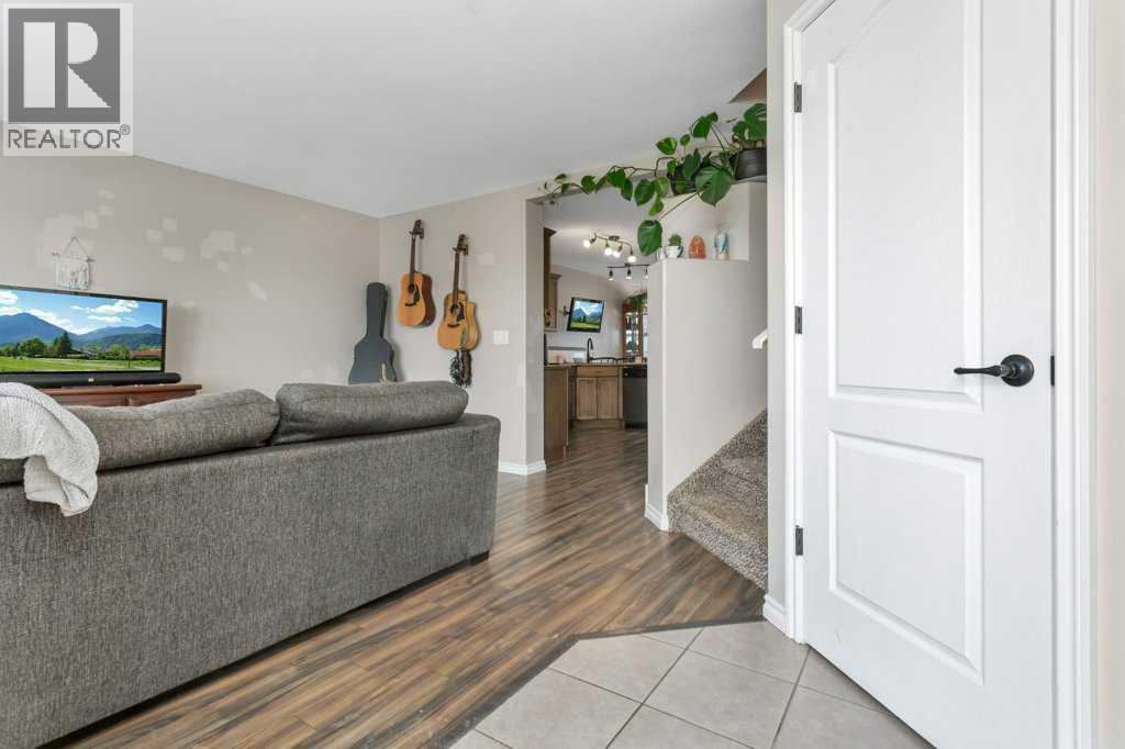 4828 43 Street, Sylvan Lake, Alberta  T4S 1M2 - Photo 4 - A2283724