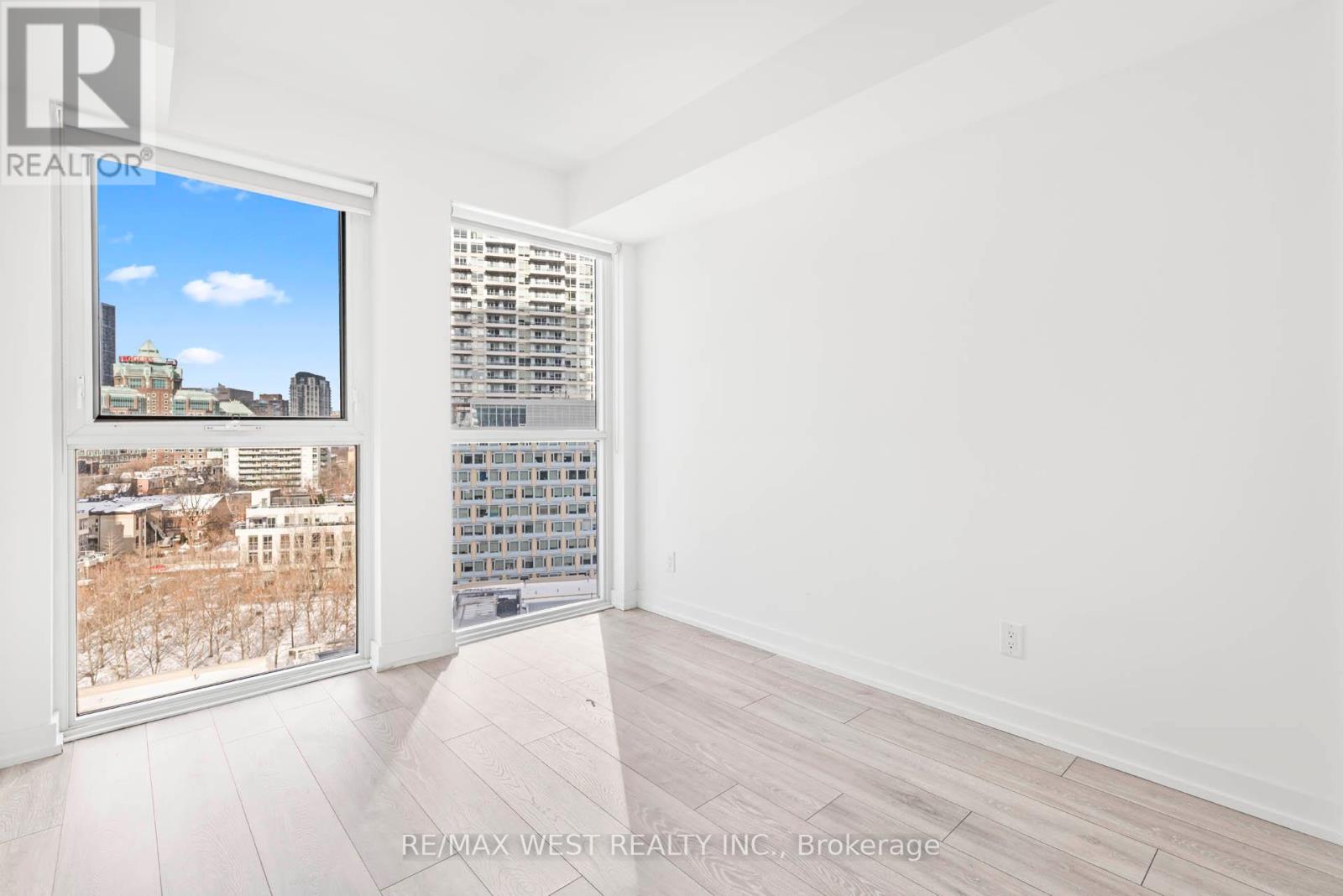 1010 - 159 Wellesley Street E, Toronto, Ontario  M4Y 0H5 - Photo 13 - C12755824