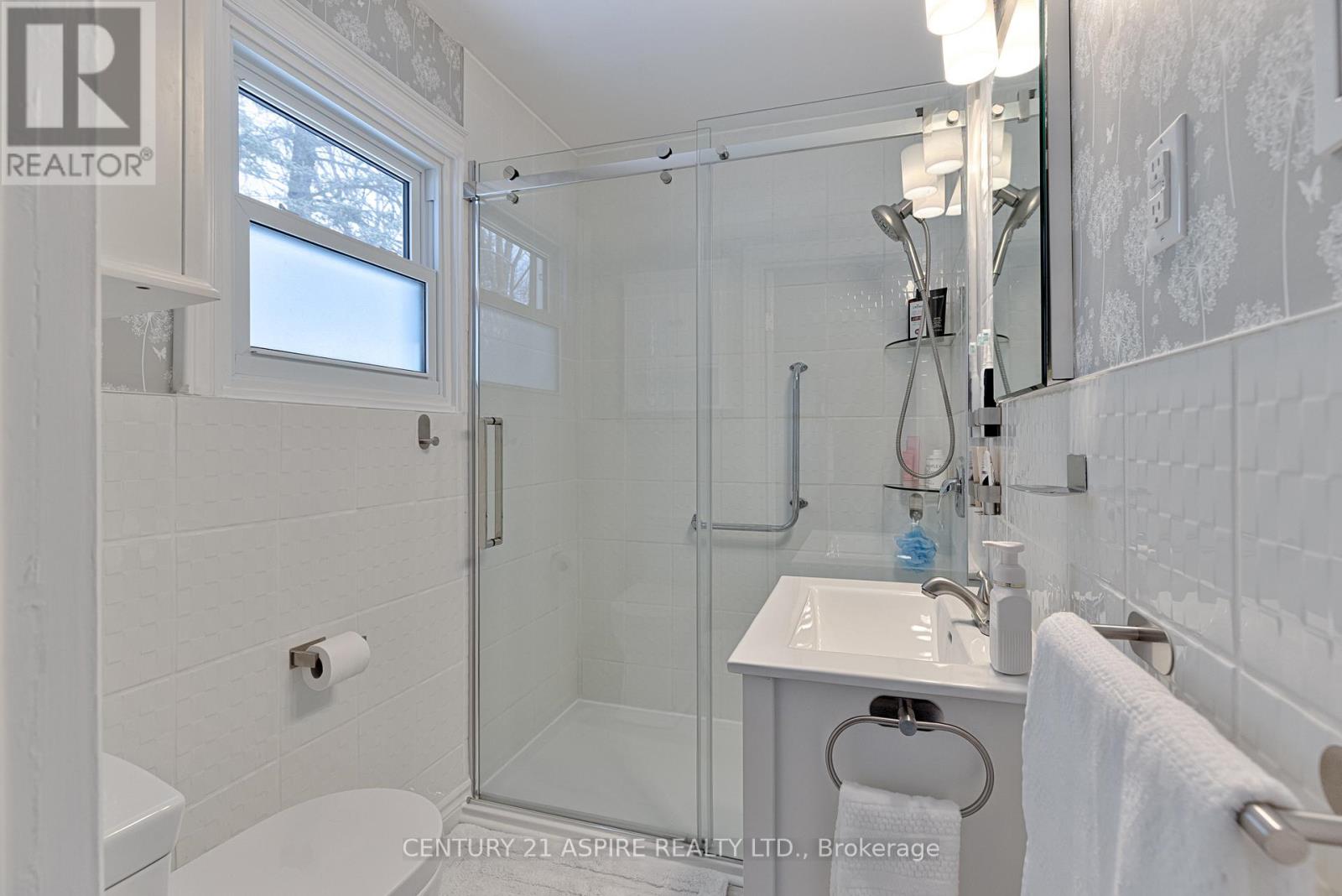 31 East Street E, Petawawa, Ontario  K8H 2N7 - Photo 25 - X12758056