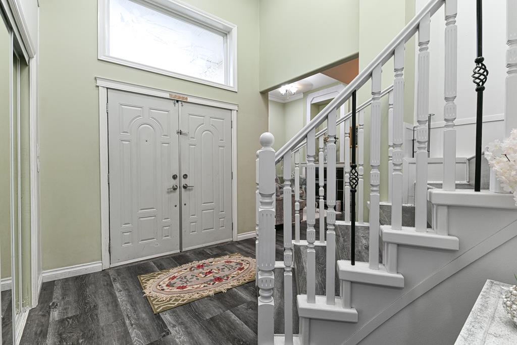 14490 67b Avenue, Surrey, British Columbia  V3S 0T3 - Photo 4 - R3082306