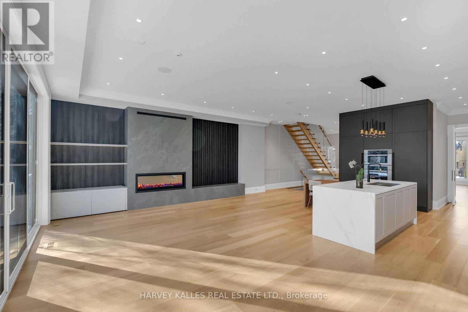 127 Joicey Boulevard, Toronto, Ontario  M5M 2T8 - Photo 14 - C12758806