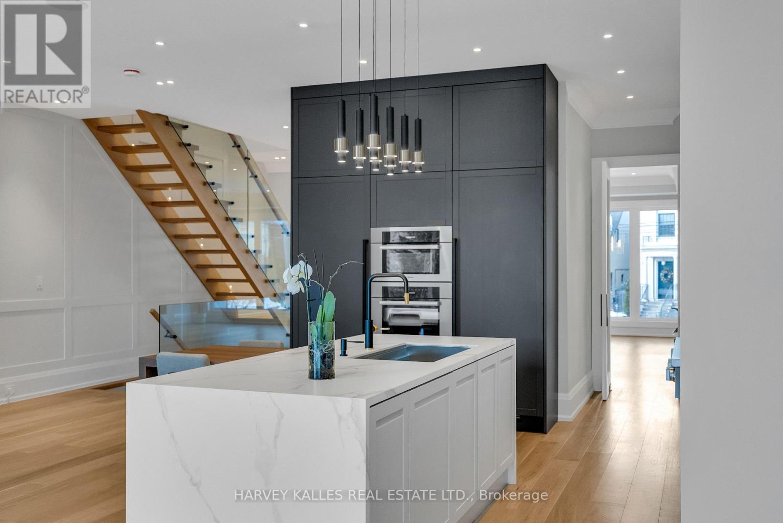 127 Joicey Boulevard, Toronto, Ontario  M5M 2T8 - Photo 23 - C12758806