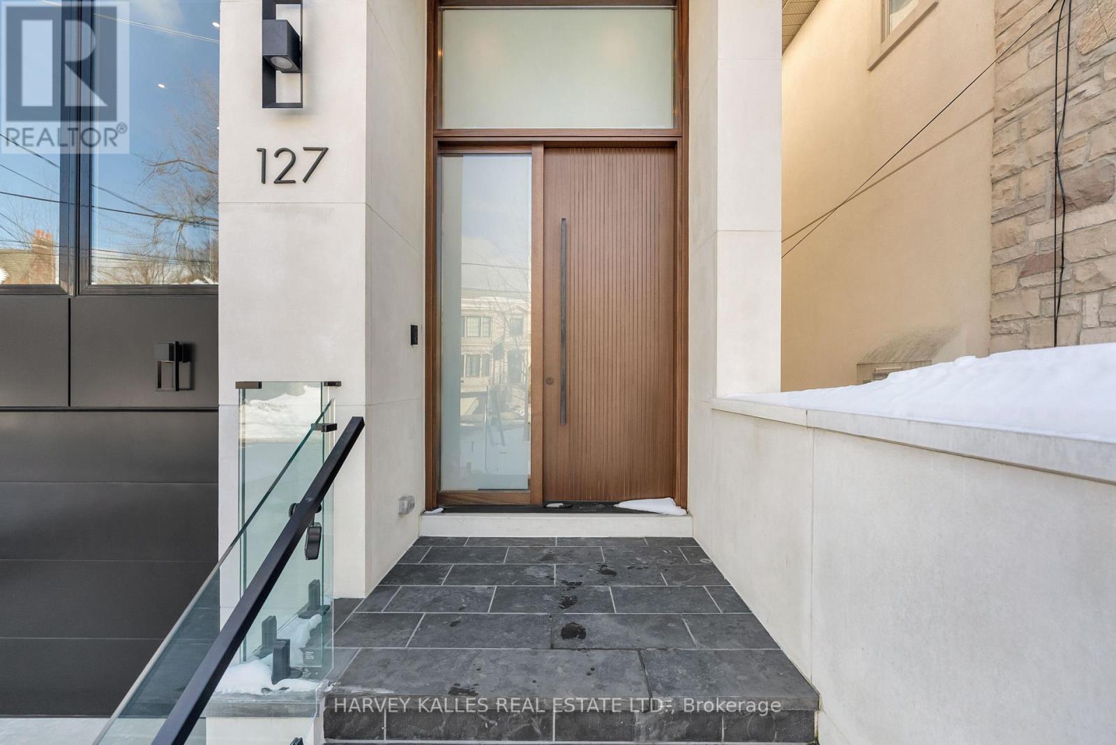 127 Joicey Boulevard, Toronto, Ontario  M5M 2T8 - Photo 3 - C12758806