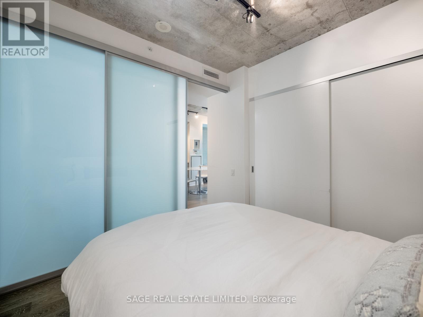 406 - 39 Brant Street, Toronto, Ontario  M5V 0M8 - Photo 22 - C12758868