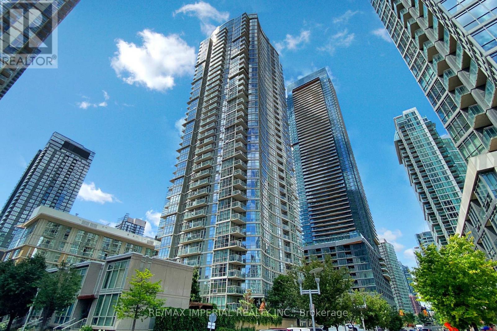 1909 - 10 NAVY WHARF COURT, Toronto, Ontario