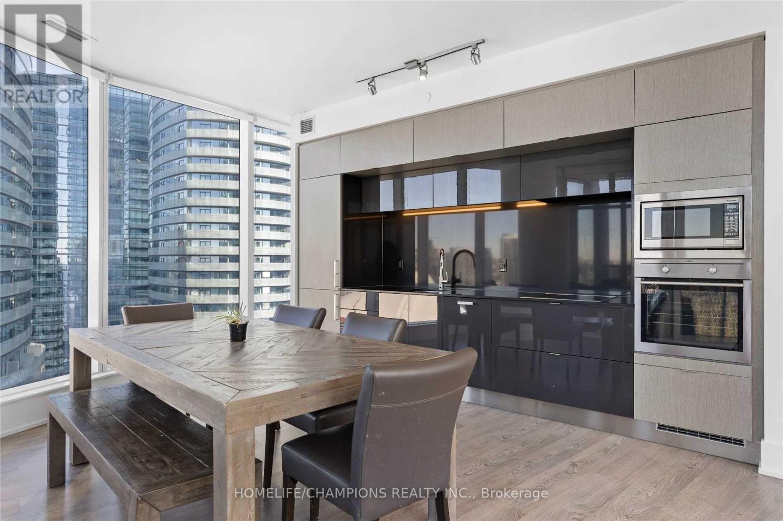 3710 - 10 York Street, Toronto, Ontario  M5J 0E1 - Photo 2 - C12758954