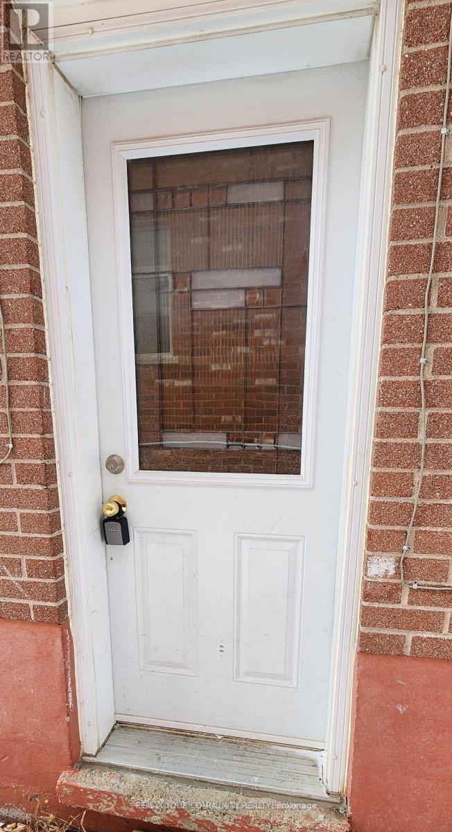 Bsmt #2 - 114 Goulding Avenue, Toronto, Ontario  M2M 1L4 - Photo 4 - C12758956