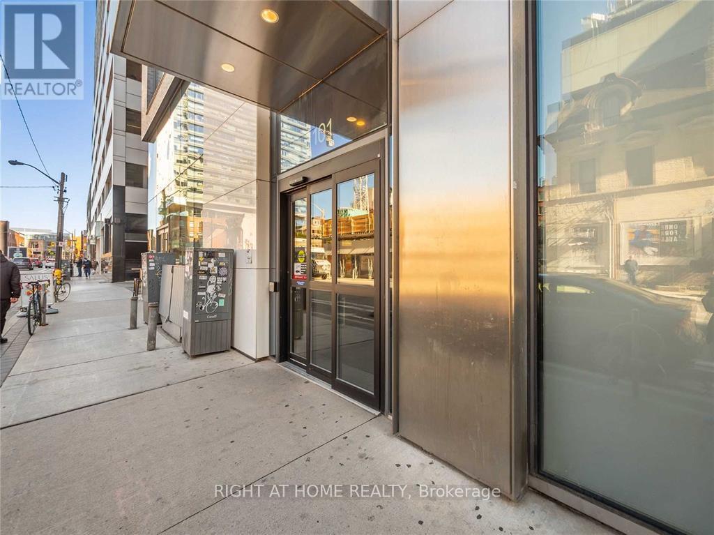 407 - 101 Peter Street, Toronto, Ontario  M5V 2G9 - Photo 3 - C12758982