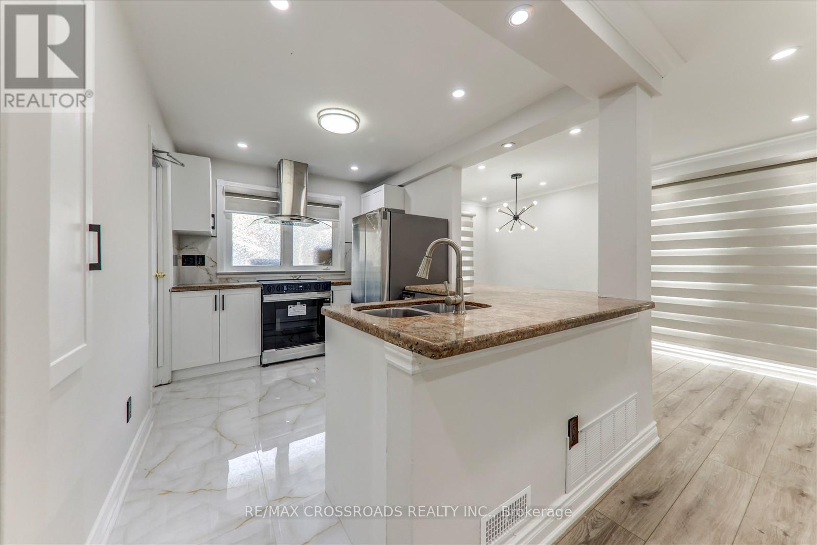 Main Floor - 2 Tangmere Road, Toronto, Ontario  M3B 2N1 - Photo 12 - C12758984