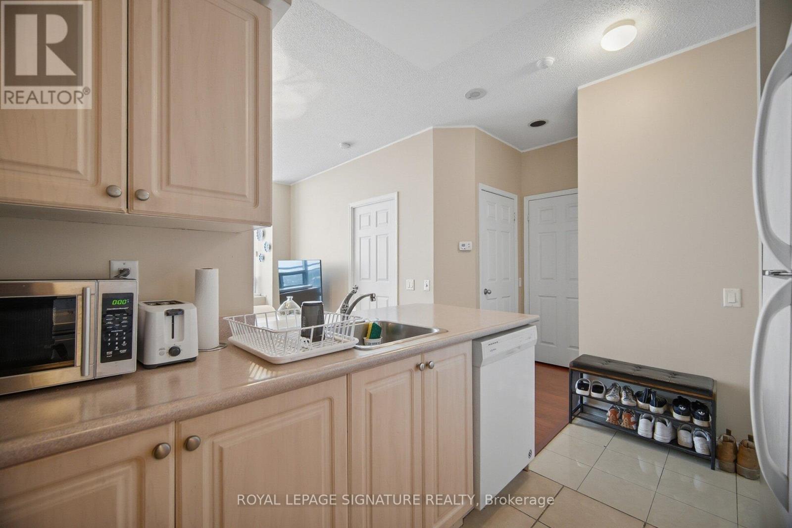 Ph109 - 153 Beecroft Road N, Toronto, Ontario  M2N 7C5 - Photo 10 - C12758990