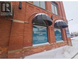 476 PEEL STREET, Woodstock, Ontario