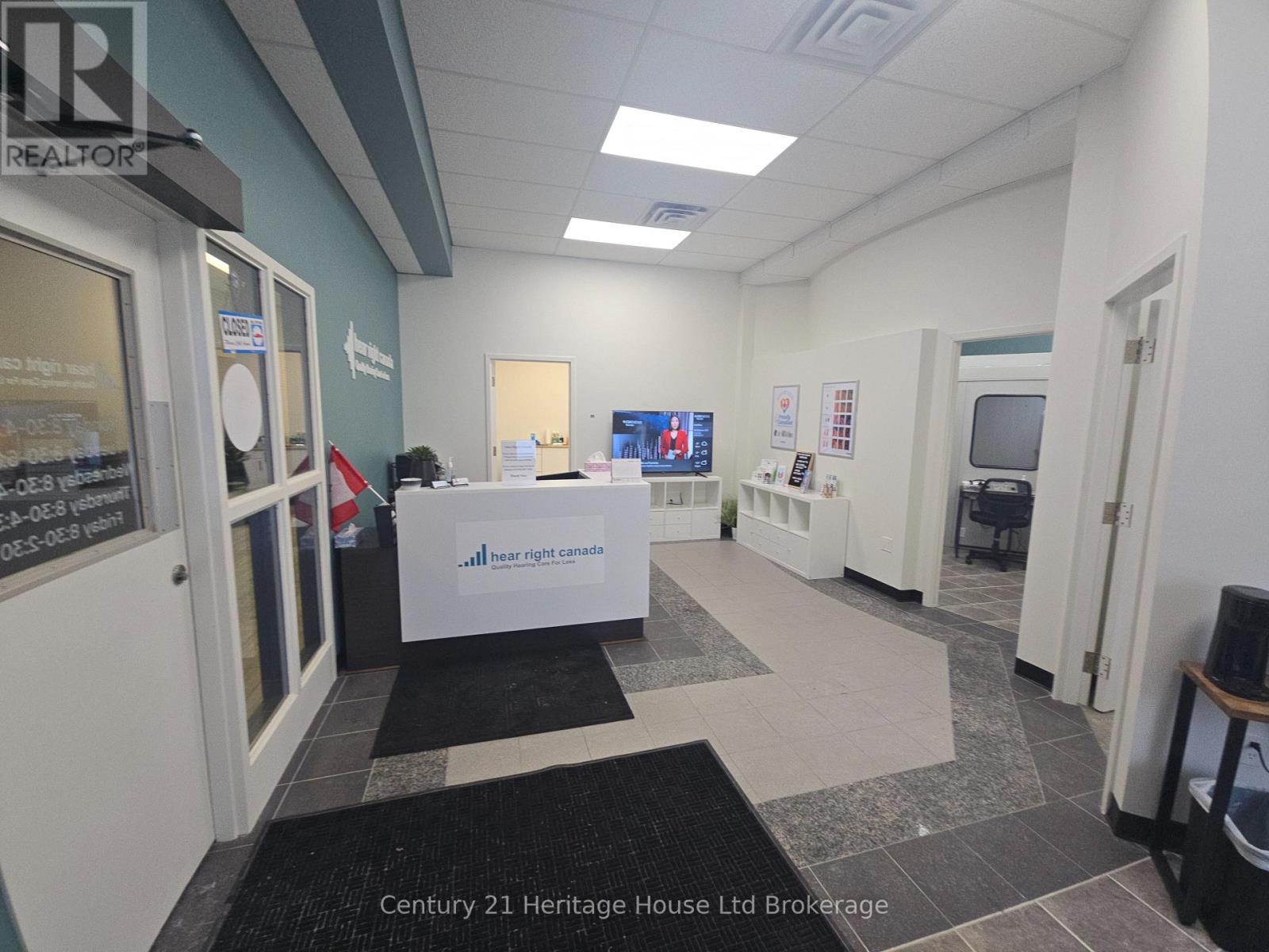 476 Peel Street, Woodstock, Ontario  N4S 1K1 - Photo 3 - X12758638