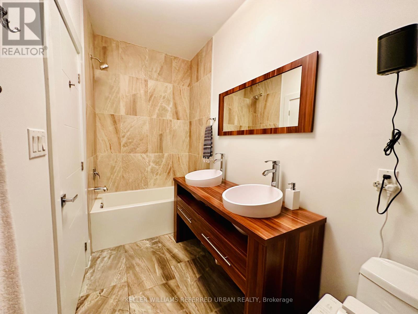 201 Woodmount Avenue, Toronto, Ontario  M4C 3Z5 - Photo 13 - E12758766