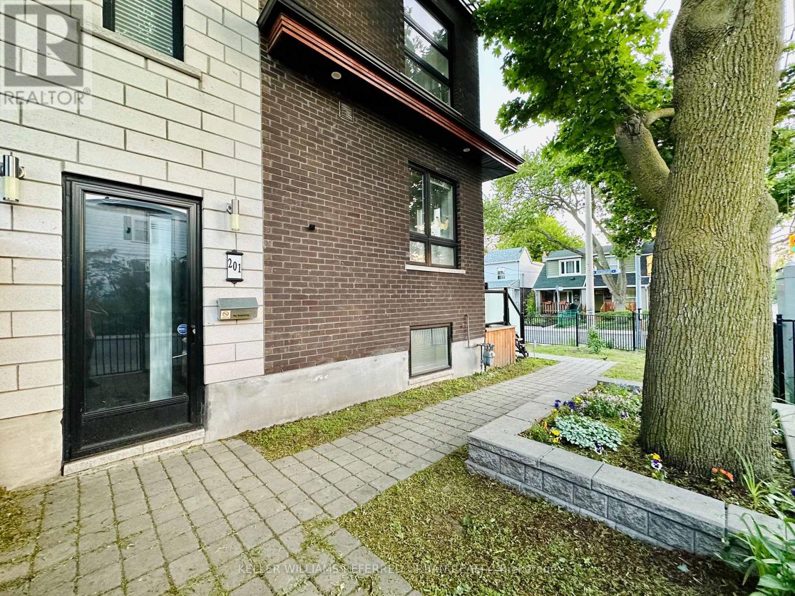 201 Woodmount Avenue, Toronto, Ontario  M4C 3Z5 - Photo 19 - E12758766