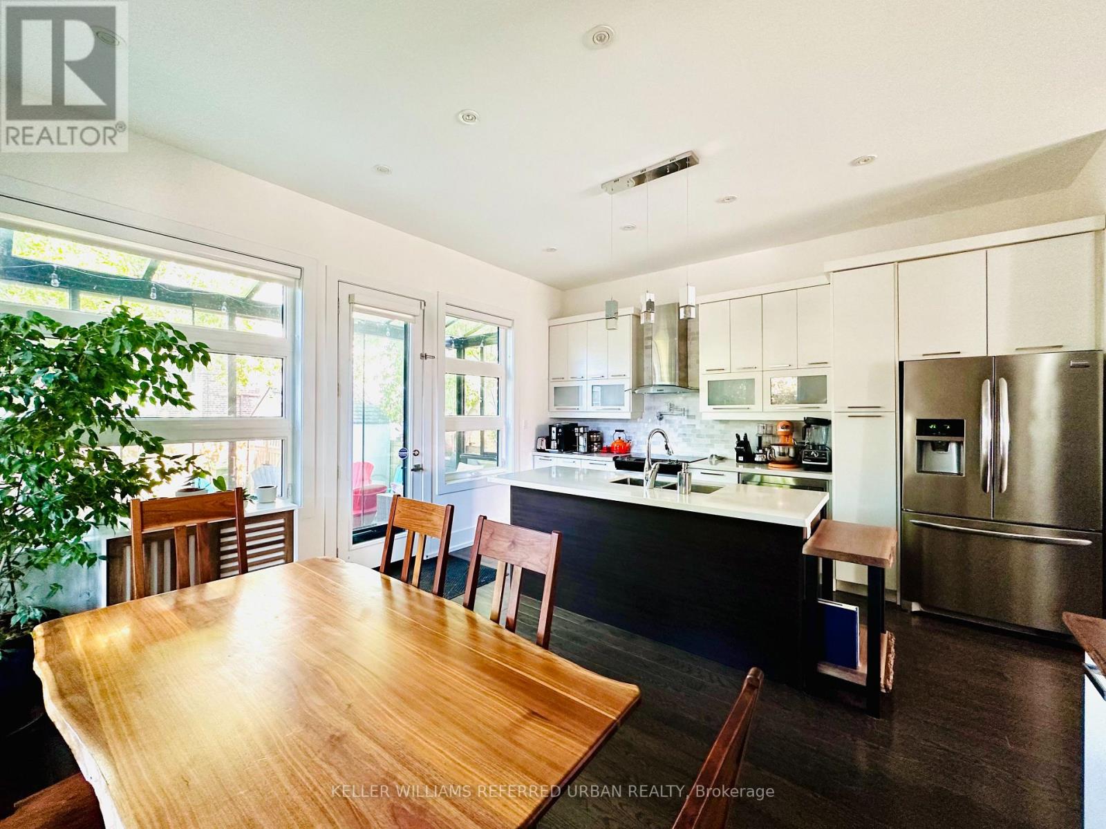 201 Woodmount Avenue, Toronto, Ontario  M4C 3Z5 - Photo 4 - E12758766