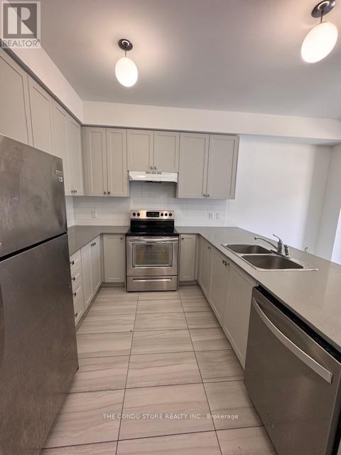 23 Steamboat Way, Whitby, Ontario  L1N 0M6 - Photo 3 - E12758880