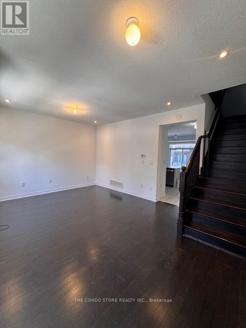 23 Steamboat Way, Whitby, Ontario  L1N 0M6 - Photo 9 - E12758880