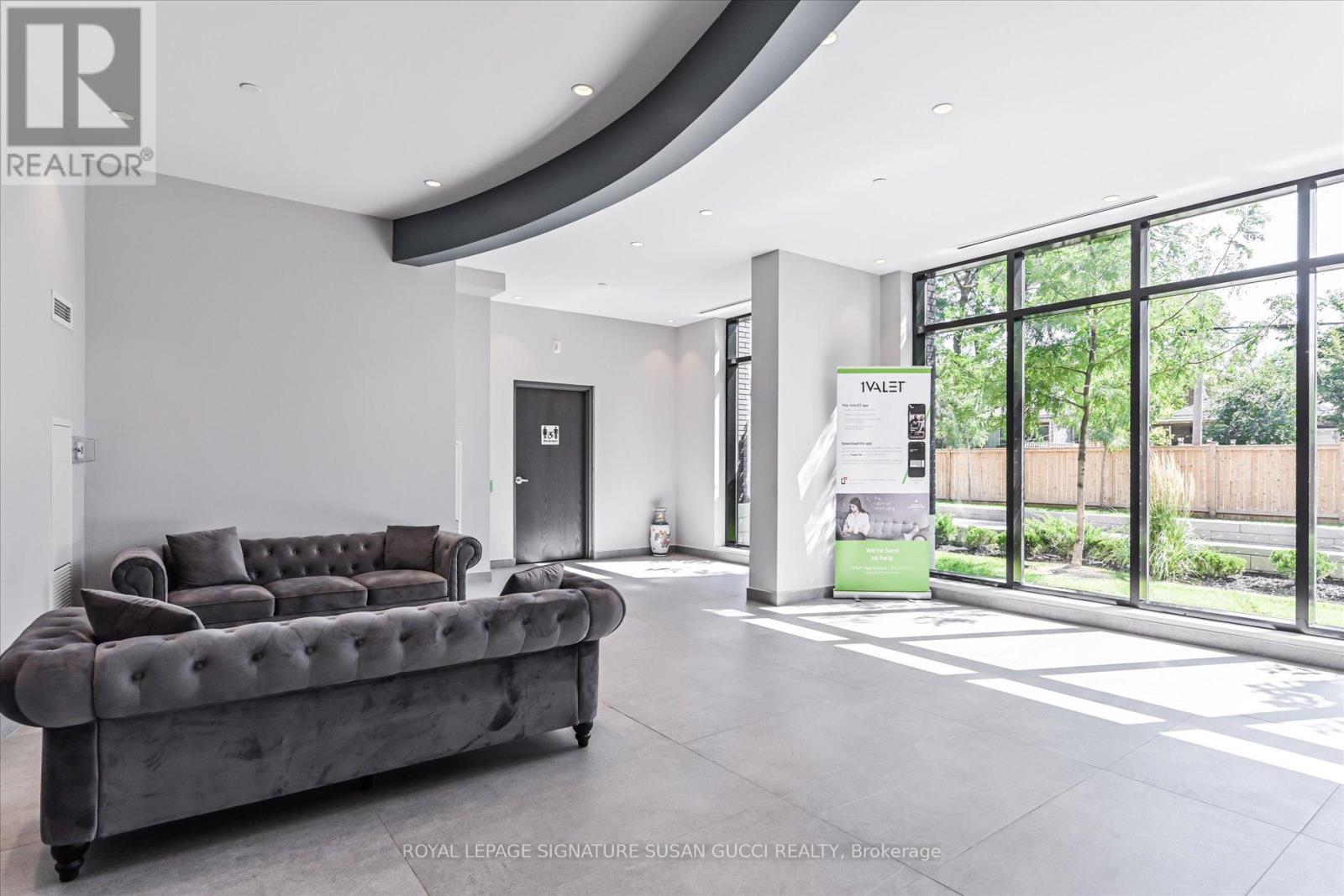 620 - 1401 O'connor Drive, Toronto, Ontario  M4B 2V5 - Photo 4 - E12758994