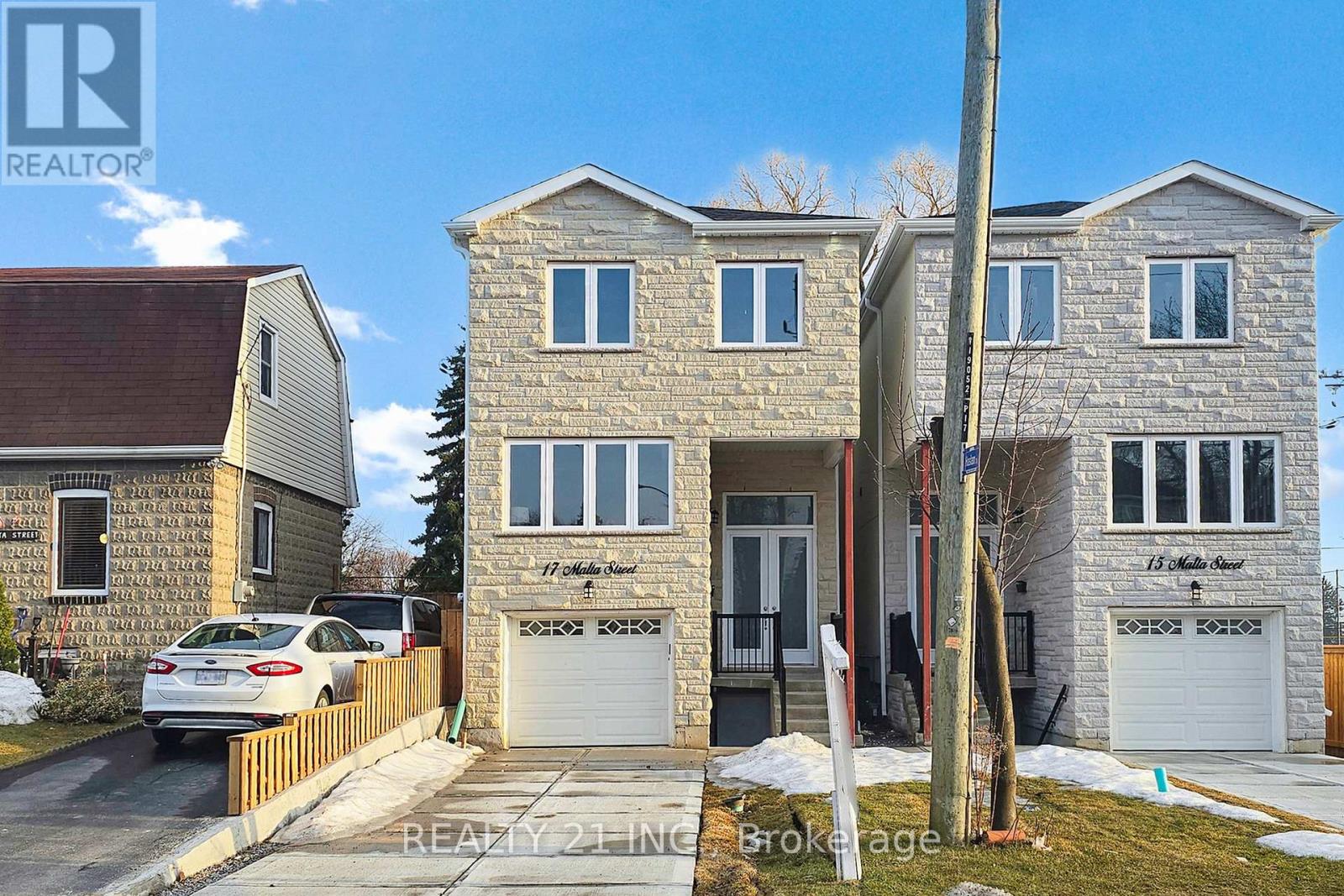 15 Malta Street, Toronto, Ontario  M1N 2L2 - Photo 2 - E12758998