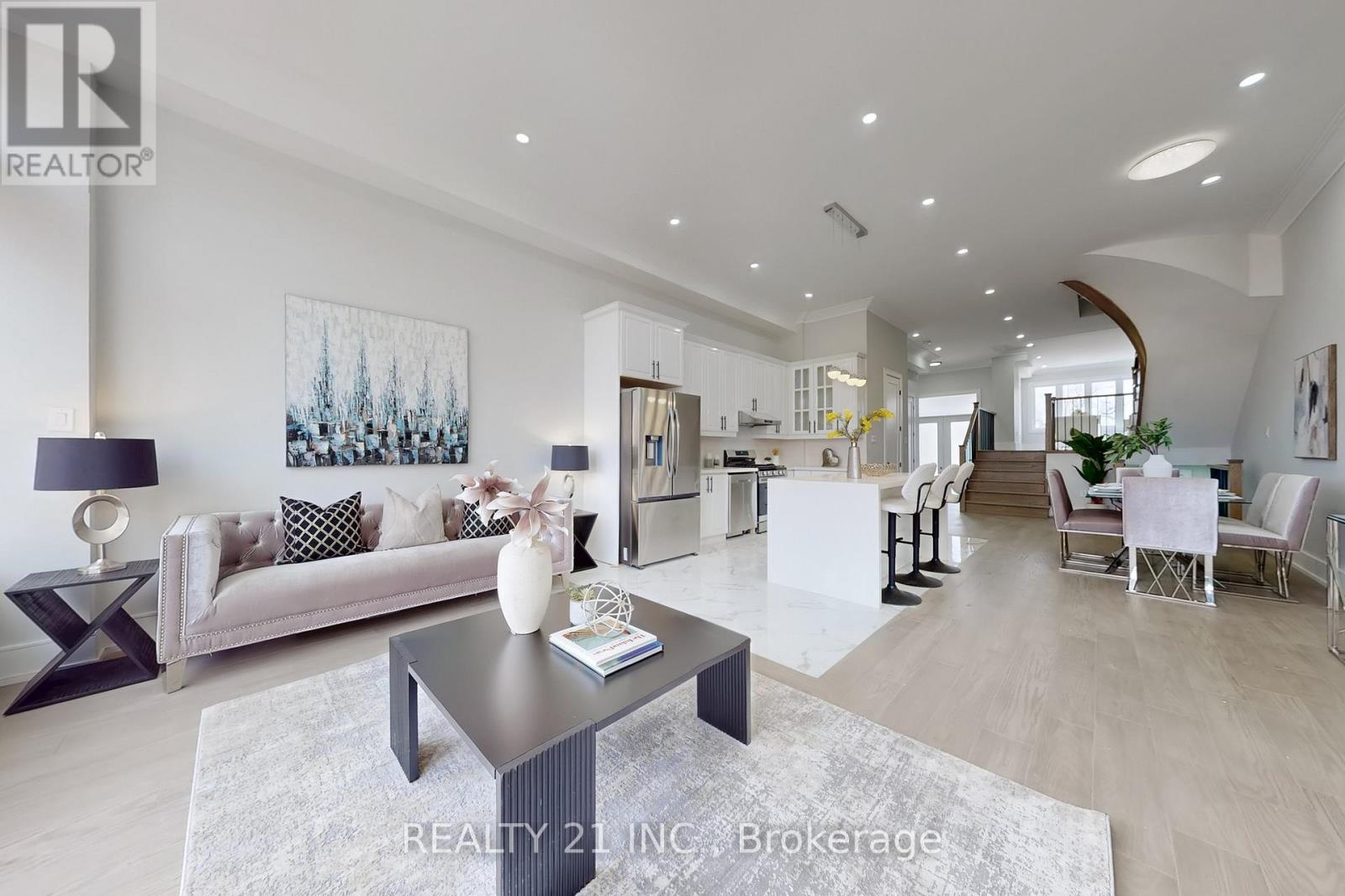 15 Malta Street, Toronto, Ontario  M1N 2L2 - Photo 4 - E12758998