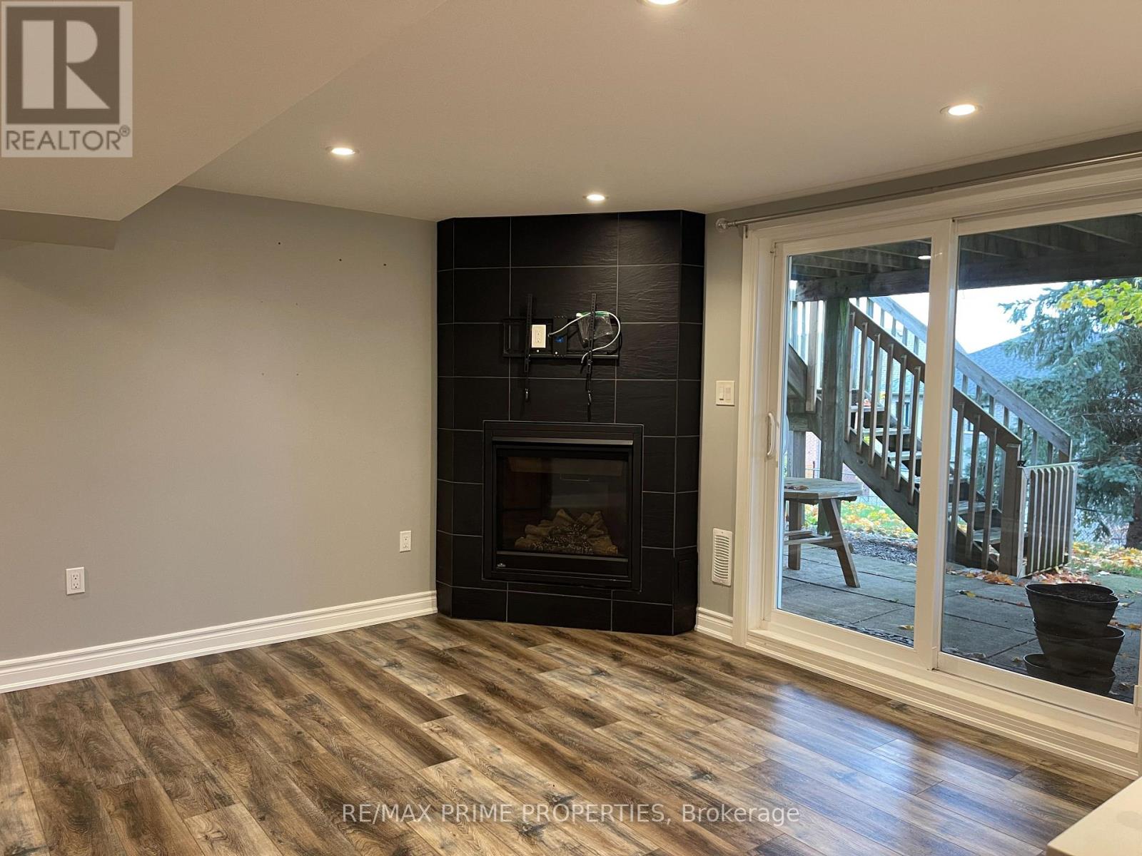 Lower - 315 Kirby Crescent, Newmarket, Ontario  L3X 1H2 - Photo 7 - N12758784