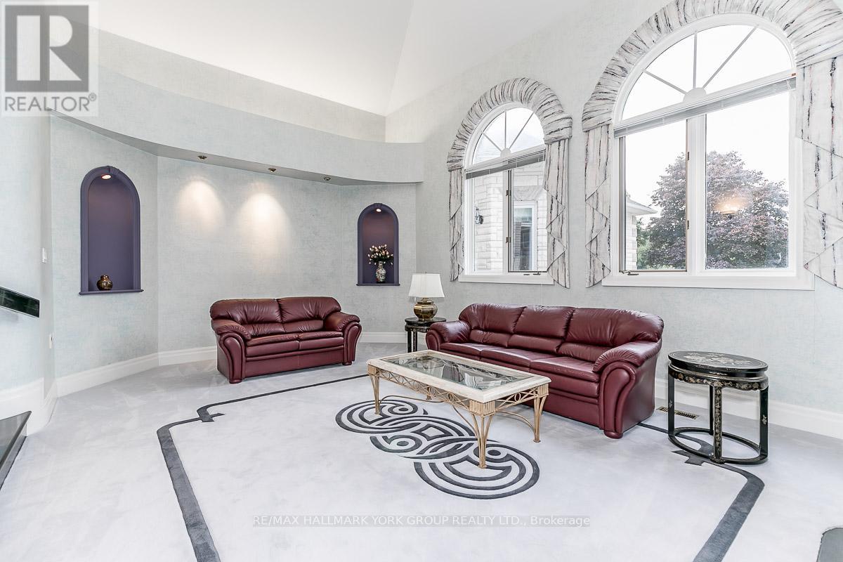 27 Glen Meadow Lane, Richmond Hill, Ontario  L4E 3M6 - Photo 11 - N12758796