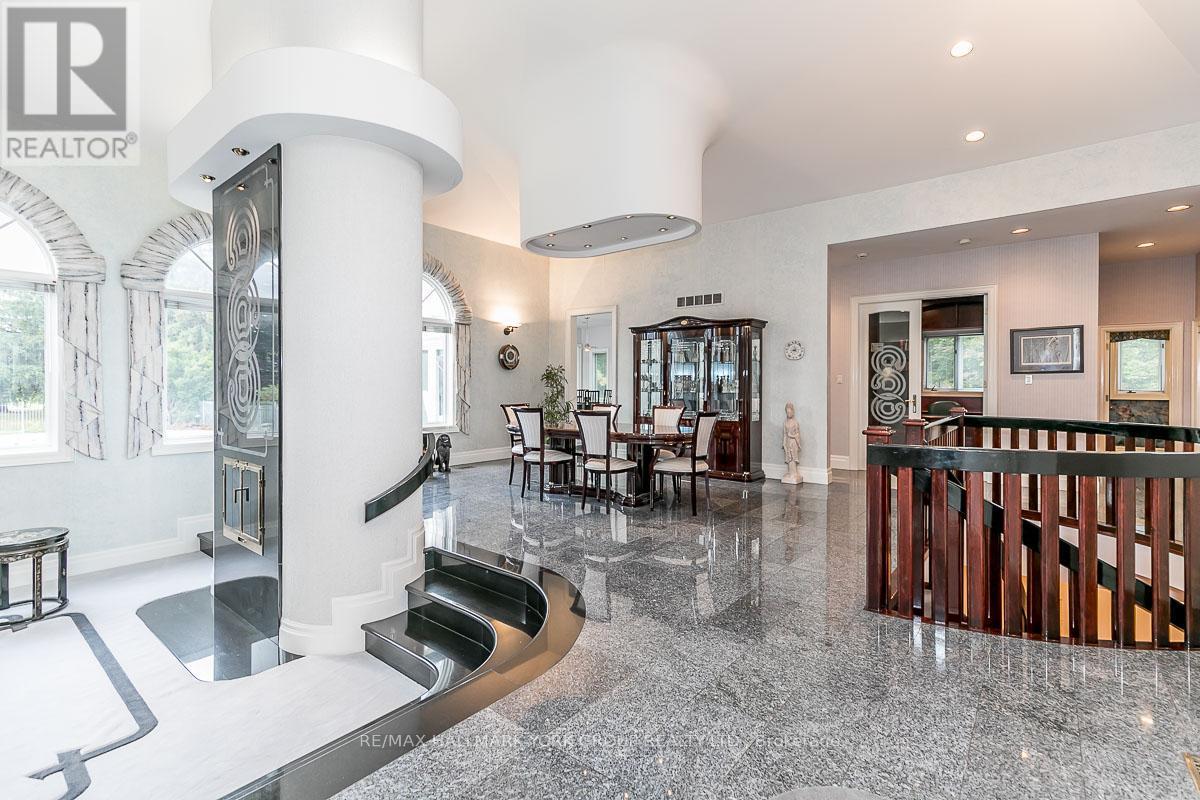 27 Glen Meadow Lane, Richmond Hill, Ontario  L4E 3M6 - Photo 12 - N12758796