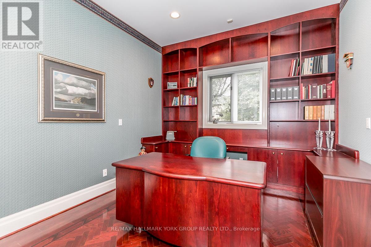 27 Glen Meadow Lane, Richmond Hill, Ontario  L4E 3M6 - Photo 21 - N12758796