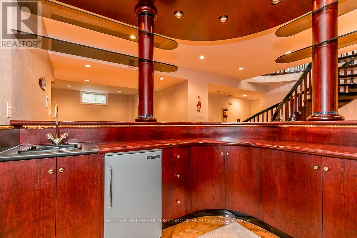 27 Glen Meadow Lane, Richmond Hill, Ontario  L4E 3M6 - Photo 25 - N12758796