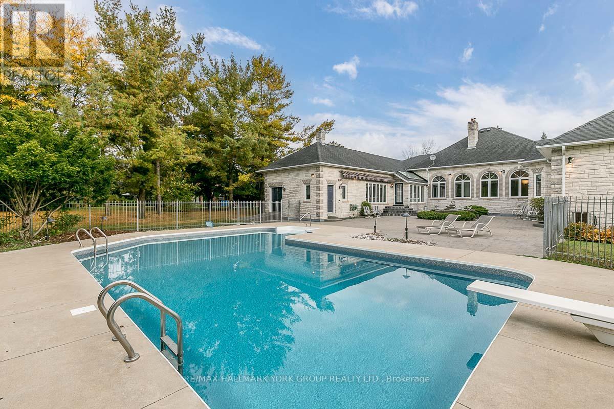 27 Glen Meadow Lane, Richmond Hill, Ontario  L4E 3M6 - Photo 33 - N12758796