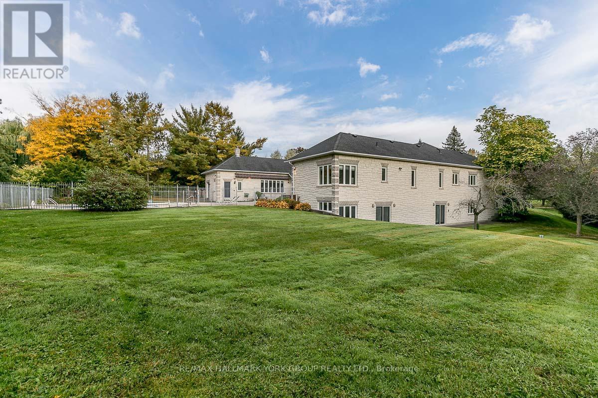 27 Glen Meadow Lane, Richmond Hill, Ontario  L4E 3M6 - Photo 35 - N12758796