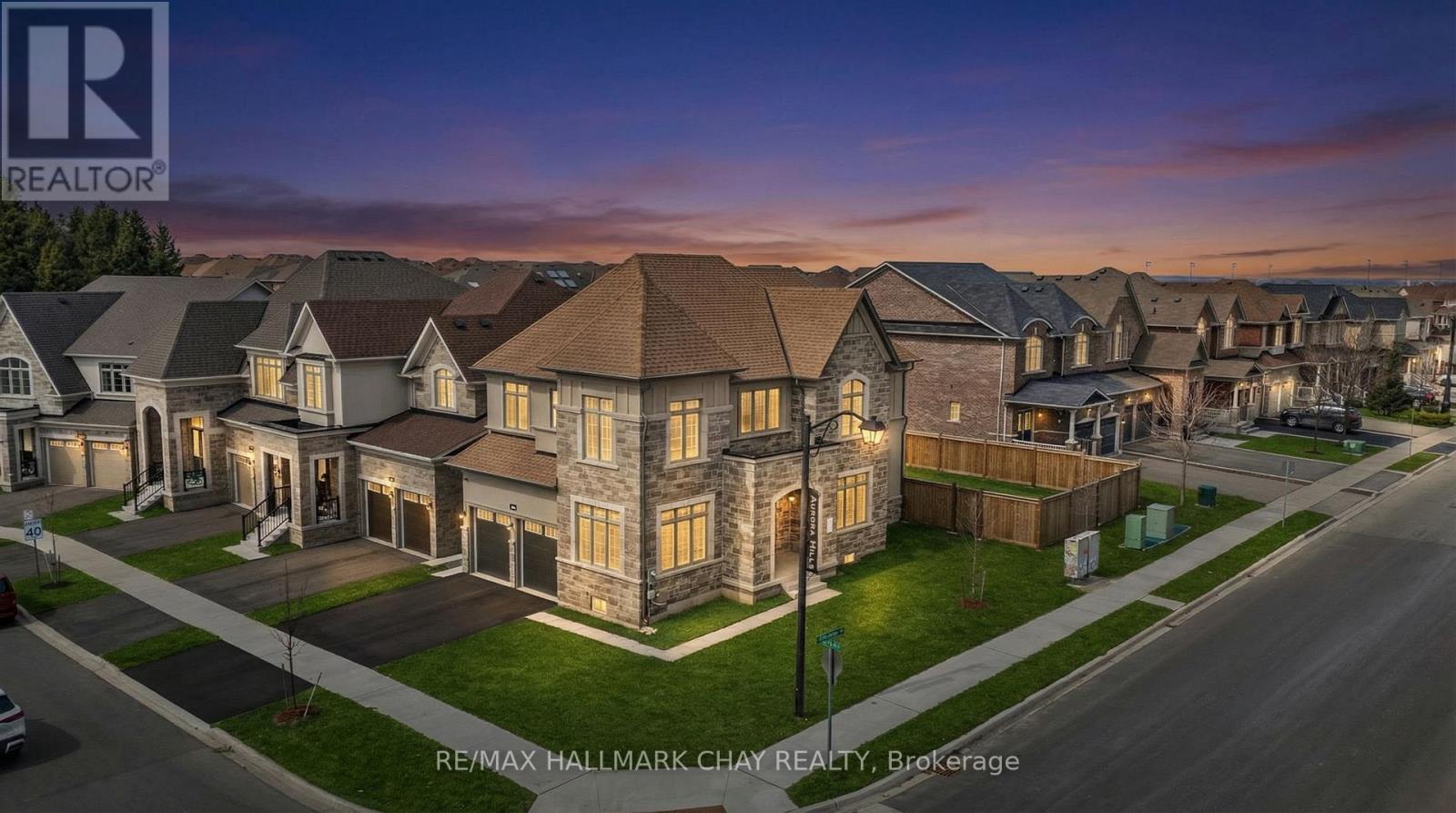 260 SIKURA CIRCLE, Aurora, Ontario