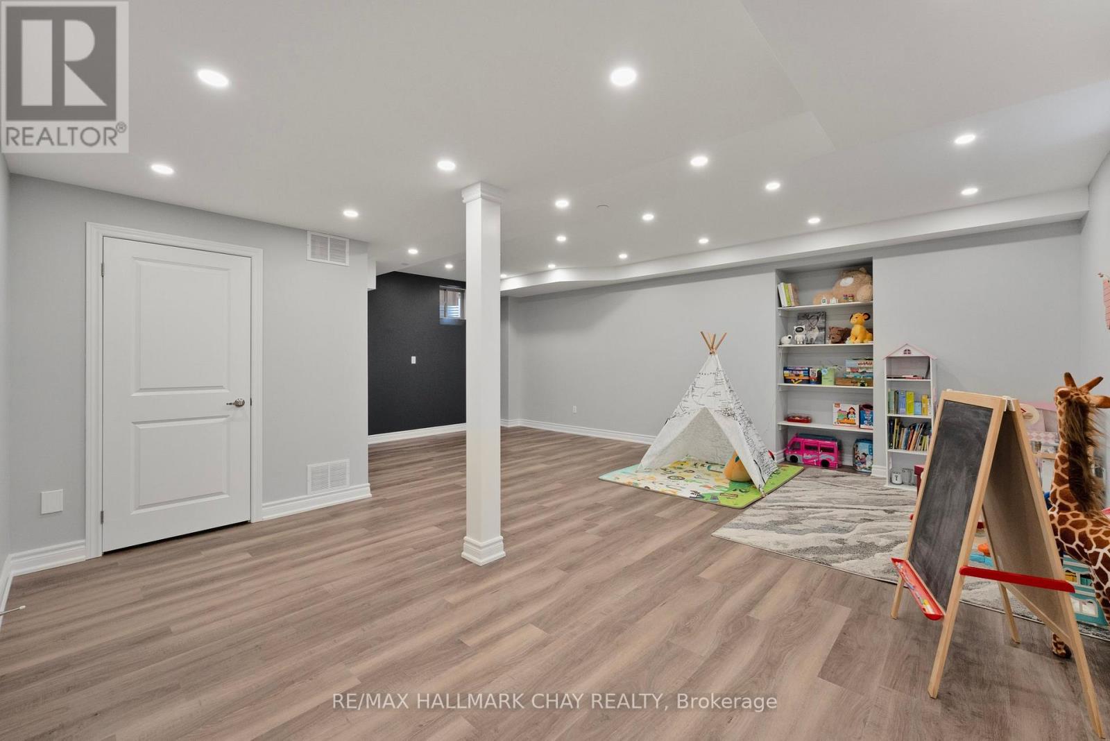 260 Sikura Circle, Aurora, Ontario  L4G 3Y8 - Photo 29 - N12758804