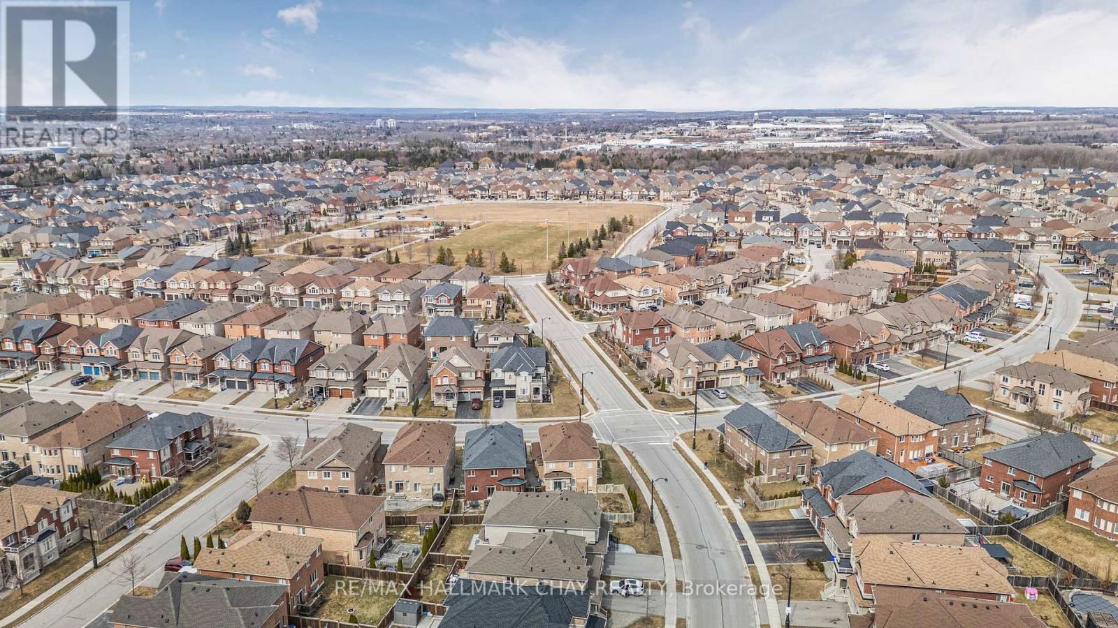 260 Sikura Circle, Aurora, Ontario  L4G 3Y8 - Photo 37 - N12758804