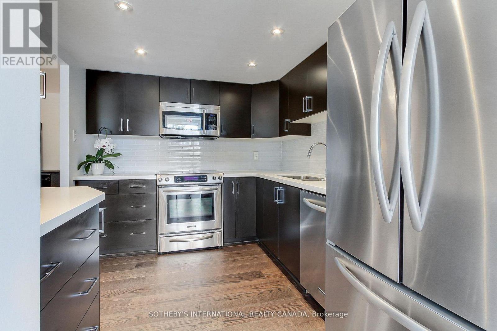 301 - 40 Harding Boulevard W, Richmond Hill, Ontario  L4C 9S5 - Photo 12 - N12759014