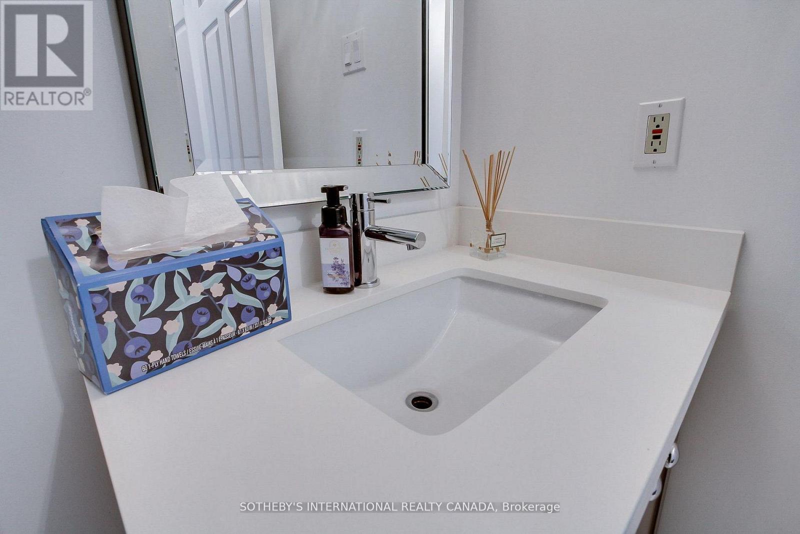 301 - 40 Harding Boulevard W, Richmond Hill, Ontario  L4C 9S5 - Photo 32 - N12759014