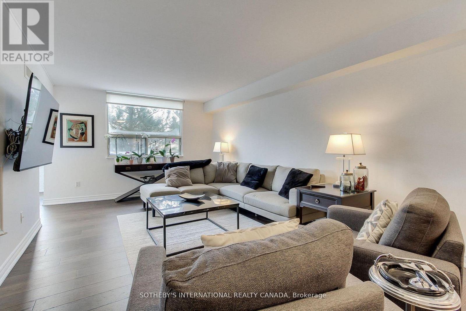 301 - 40 Harding Boulevard W, Richmond Hill, Ontario  L4C 9S5 - Photo 8 - N12759014