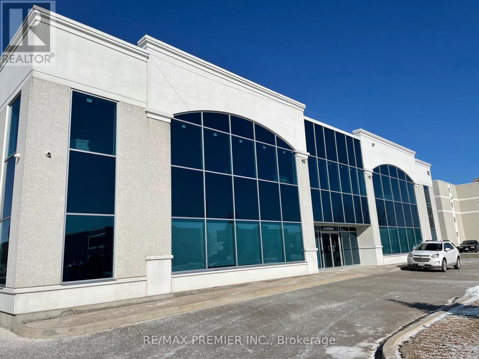 82 Romina Drive, Vaughan, Ontario  L4K 4Z7 - Photo 2 - N12759018