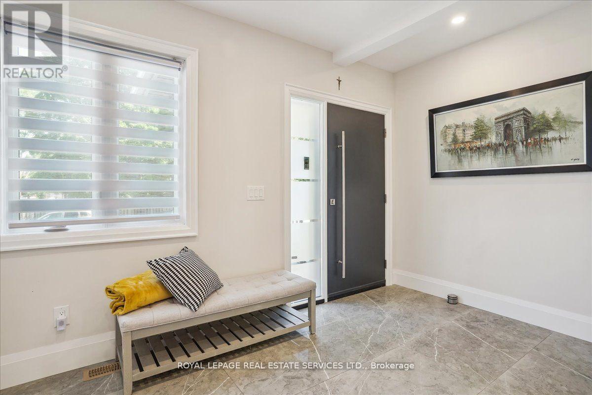 24 Peel Street N, Hamilton, Ontario  L9H 2Z9 - Photo 5 - X12703626