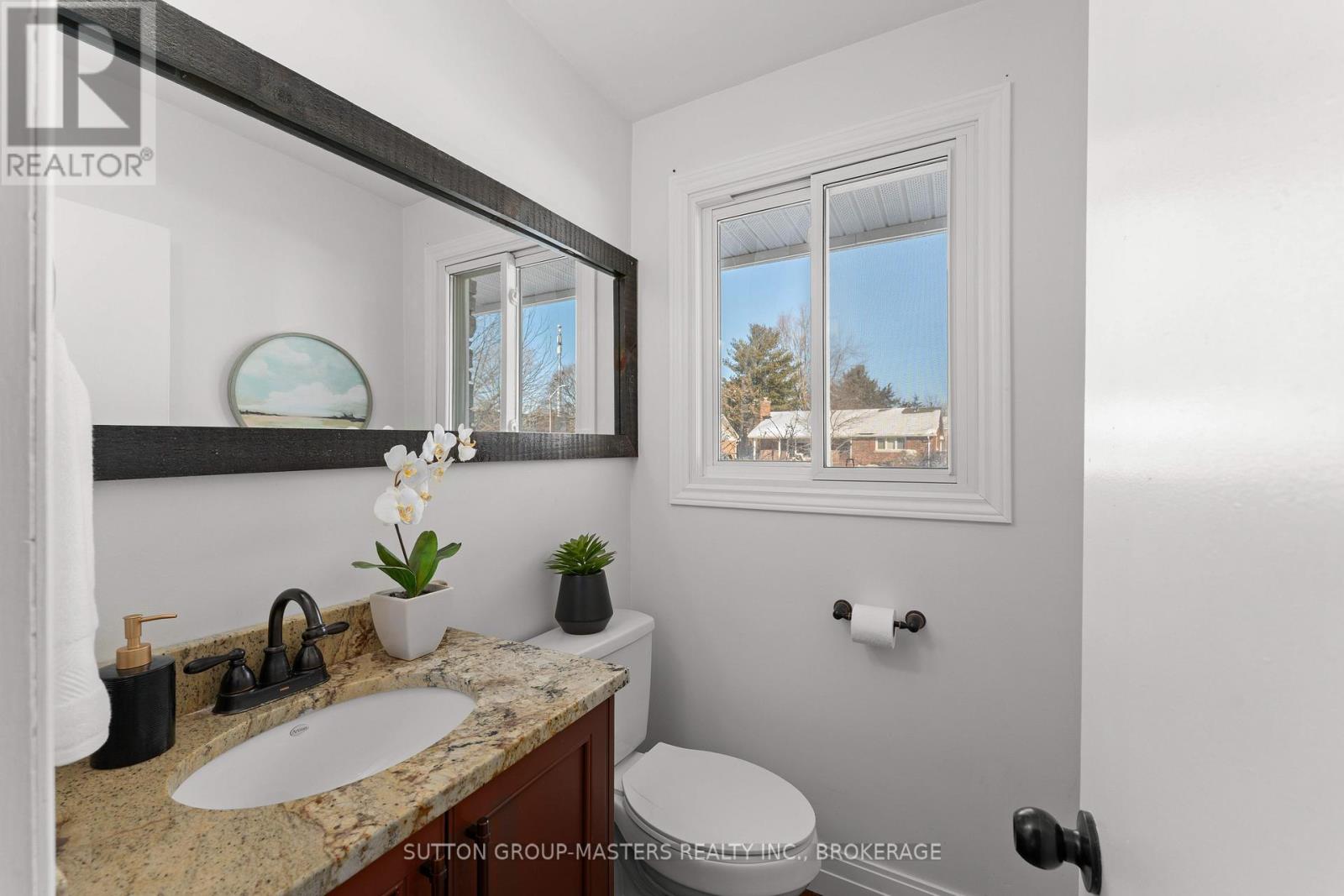 58 Cliff Crescent, Kingston, Ontario  K7M 1A8 - Photo 4 - X12756842