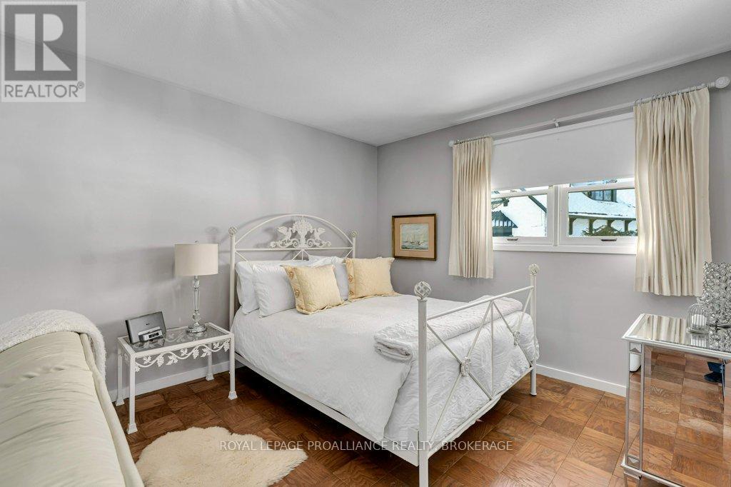 807 Wartman Avenue, Kingston, Ontario  K7M 4M3 - Photo 26 - X12757036