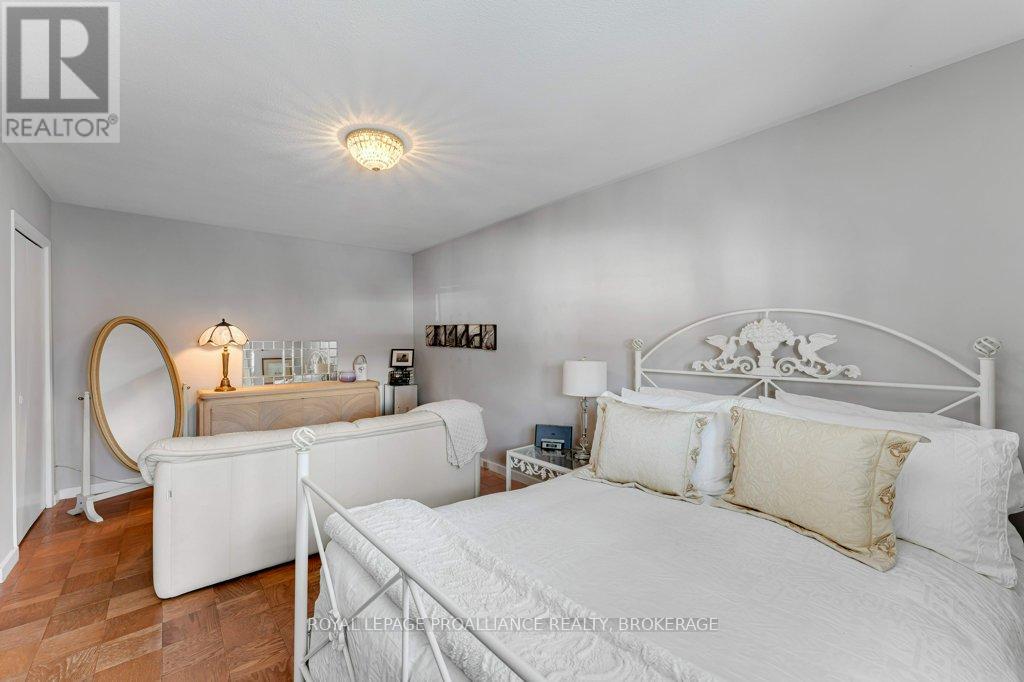 807 Wartman Avenue, Kingston, Ontario  K7M 4M3 - Photo 24 - X12757036