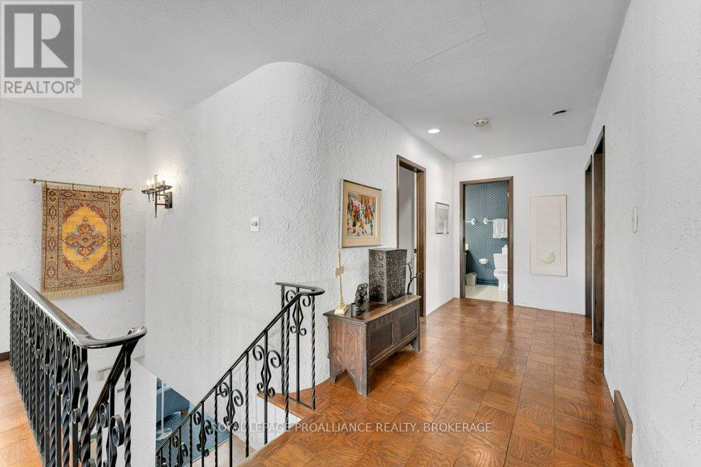 807 Wartman Avenue, Kingston, Ontario  K7M 4M3 - Photo 4 - X12757036