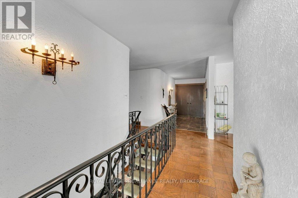 807 Wartman Avenue, Kingston, Ontario  K7M 4M3 - Photo 6 - X12757036